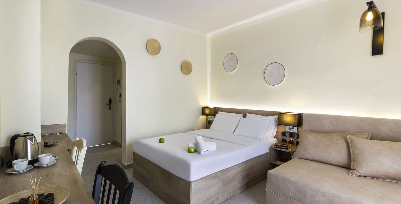 Hotel @ Polyhrono